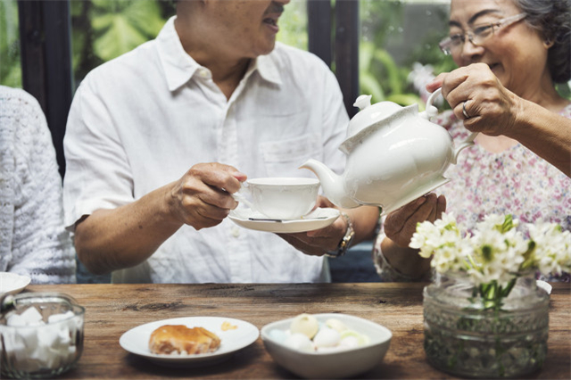 老年人秋冬喝什么茶好