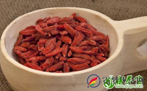 吃枸杞好吗 男人吃枸杞有什么好处 枸杞的功效有哪些