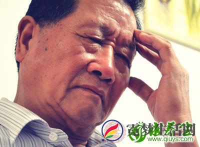 家中如果有老年人，可以买点三七粉回家让老人家服用