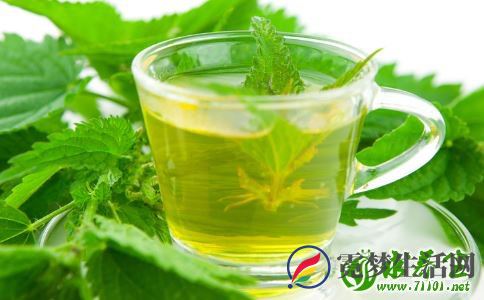 薄荷叶泡水的方法 薄荷叶泡水喝的功效 新鲜薄荷叶怎么泡水