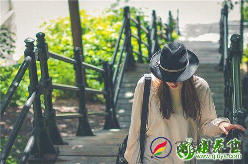 五味子泡水喝有什么作用 五味子的功效
