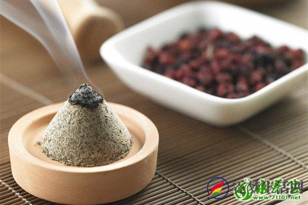 艾灸涌泉的功效和作用 艾灸涌泉穴的禁忌有哪些