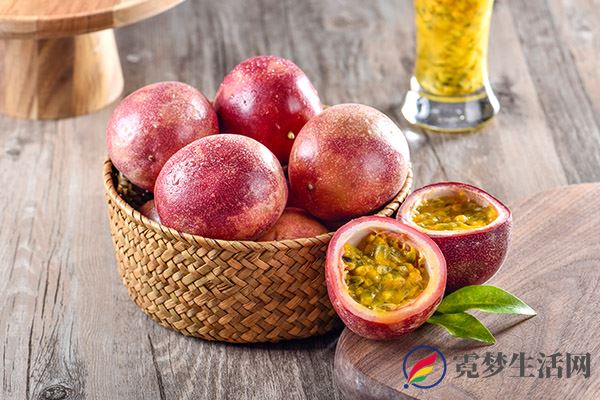 百香果泡水的正确方法 百香果泡水的好处(图2)