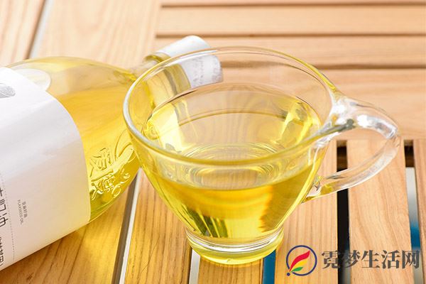 亚麻籽油的功效与作用 吃亚麻籽油的好处