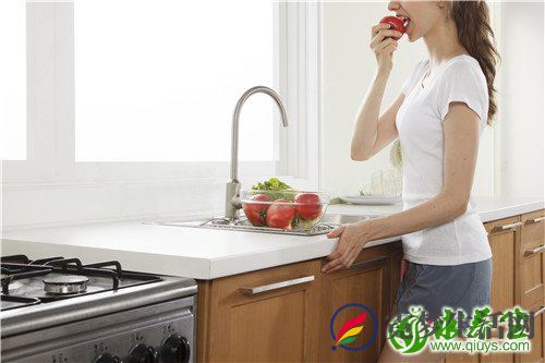敲打哪些经络能养生 教你几个新潮的方法