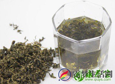 取绞股蓝鲜嫩茎叶150克、黑米100克。将嫩叶洗净,沸水焯一下,凉水浸,控水切碎;米洗净,加水适量 取绞股蓝鲜嫩茎叶150克、黑米100克。将嫩叶洗净,沸水焯一下,凉水浸,控水切碎;米洗净,加水适量