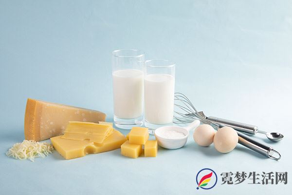 牛奶和鸡蛋能一起吃吗 牛奶不能和什么一起吃(图2)