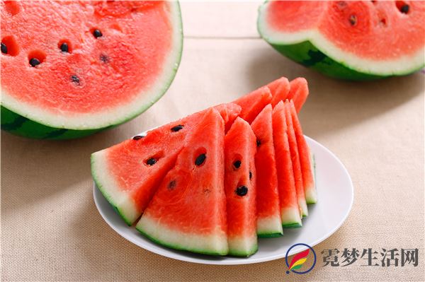 吃西瓜有什么好处 西瓜的功效与作用