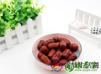 红枣很高蛋白的鸡蛋结合