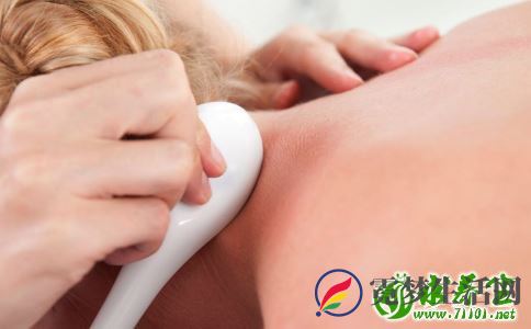 刮痧要刮哪些部位 刮痧时要注意什么