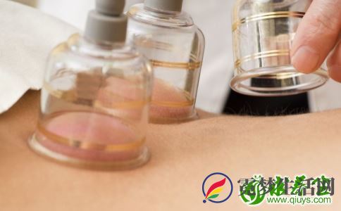 拔罐后皮肤颜色代表什么 拔罐注意什么 从罐印颜色怎么看体质